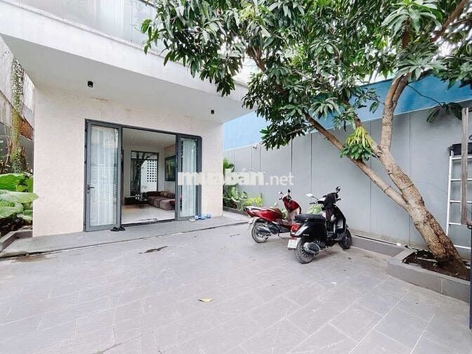 41 Chuyên dùng 9, Phú Mỹ,Q7, DT:213.5m2,3Tầng, Ngang7.4x29m, 23 tỷ
