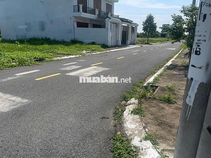 Ban đất cc tích trữ lâu năm,mat tiền,tp Gò Công,Tiền Giang 123m2 SHR