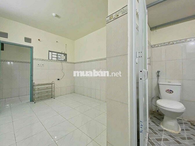 Tiện qua Văn Hiến và Công Thương 10 phút