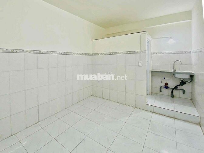 Tiện qua Văn Hiến và Công Thương 10 phút