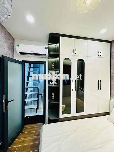 Hh 50tr nhà sau căn mặt tiền Full nội thất cao cấp vị trí bao đẹp