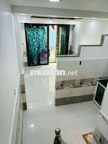 Nhà sạch sẽ khu an ninh xe hơi chạy vô nhà Phạm Đức Sơn
