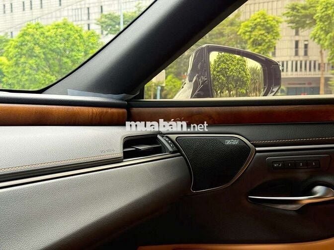 [ES300h] Màu Đen, sản xuất 2023. Xe đẹp 01 chủ🇻🇳