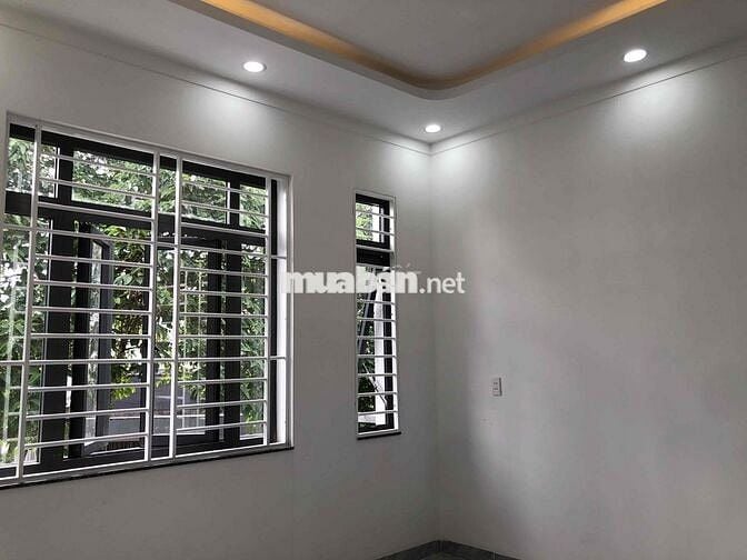 BÁN NHÀ 1 TRỆT 1 LẦU NGAY UBND PHƯỜNG TÂN VẠN