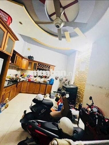 NGAY HƯƠNG LỘ 2 - GIÁP TÂN PHÚ - 4 TẦNG KIÊN CỐ - 64M2 - HẺM 8M THÔNG