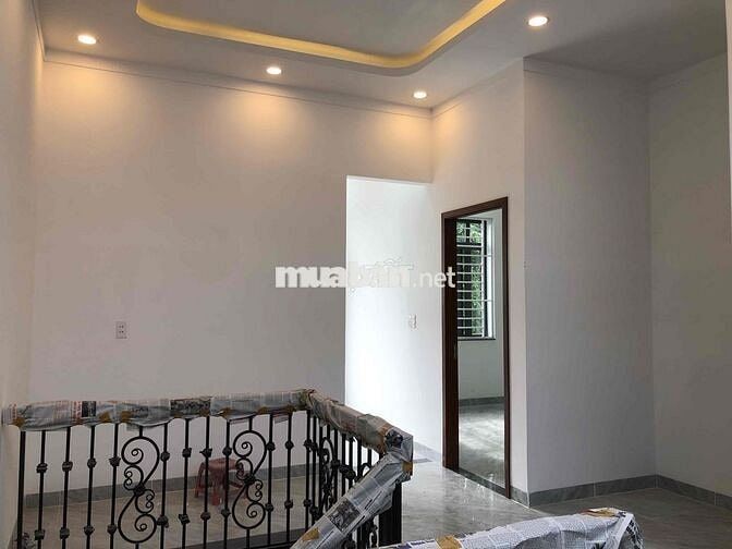 BÁN NHÀ MỚI XÂY GẦN CHỢ TÂN VẠN