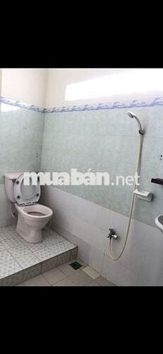 Cho thuê nhà 3 lầu Trần Tuấn Khải ngay chợ Hòa Bình