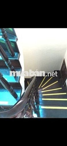 Cho thuê nhà 3 lầu Trần Tuấn Khải ngay chợ Hòa Bình