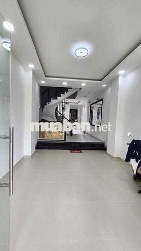 Cho thuê nhà Trung tâm Q1  4x20 5 lầu thang máy hầm để xe giá 75