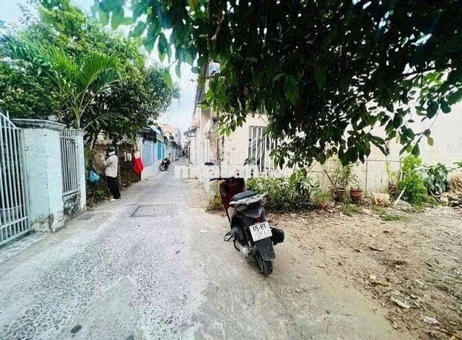 NỀN DIỆN TÍCH ĐẸP - LIÊN TỔ 12-20 NGUYỄN VĂN CỪ