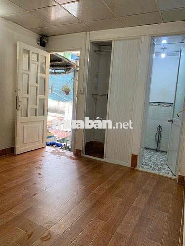 Chính Chủ Bán Nhà Nguyễn Khoái 18,1m giá 2tỷ , tương lai MTĐ