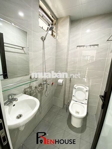 CHO THUÊ STUDIO BAN CÔNG THOÁNG NGAY ĐẠI HỌC THƯƠNG MẠI,BẾN XE MỸ ĐÌNH