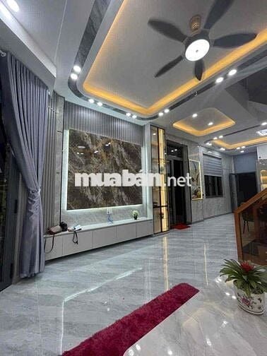 Nhà căn góc ngay ngã 4 cần bán