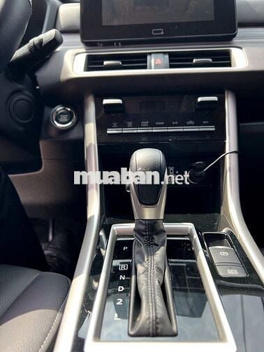Xpander Premium Xám Bạc 2024 - Odo nhẹ 22000km