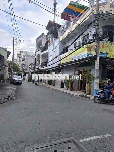 Cho thuê sân trước nhà vs vỉa hè bên hông giá 3tr