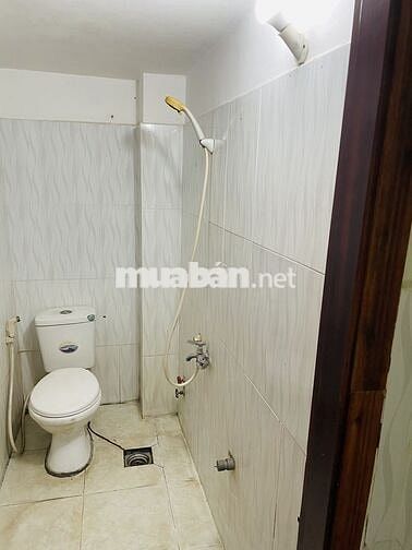 Phòng căn hộ cho thuê, bảo vệ 24/7, có hầm xe, đi thang máy, thoáng