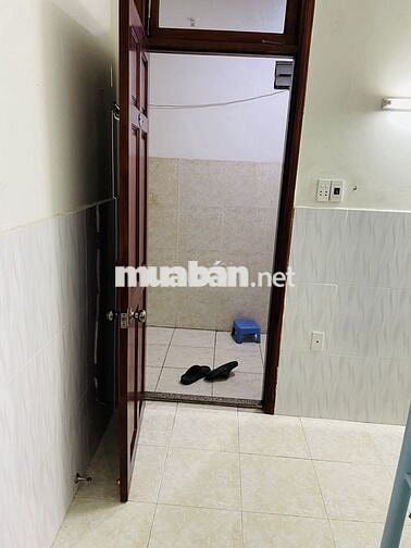 Phòng căn hộ cho thuê, bảo vệ 24/7, có hầm xe, đi thang máy, thoáng