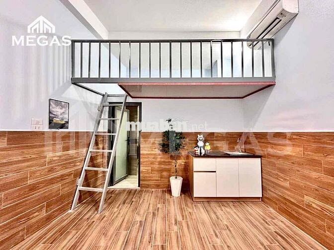 Cửa sổ mới xây full nội thất gác cao ngay Công Viên Làng Hoa