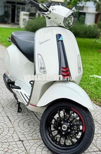 Vespa spinrt đèn led cuối 2020. biển 43