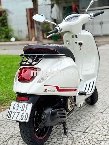 Vespa spinrt đèn led cuối 2020. biển 43