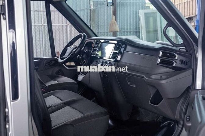 Ford Transit 2023 2.4L  - 65000 km