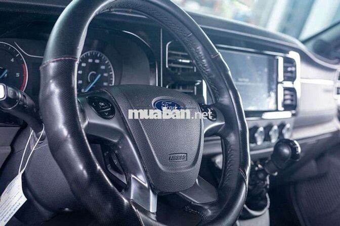 Ford Transit 2023 2.4L  - 65000 km