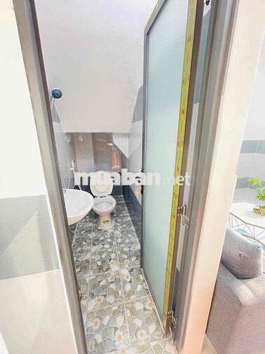 NHÀ MỚI DƯƠNG CÔNG KHI, HẺM Ô TÔ SÁT NGÃ 3 GIỒNG