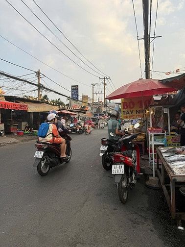 Bán nhà mặt tiền đường quận tân phú