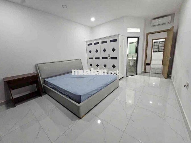 NHÀ PHỐ GẦN NGÃ TƯ GA. TRỆT LỬNG 3 LẦU 6PN 6WC. ( SẴN 6 MÁY LẠNH )