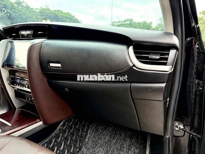Toyota Fortuner 2.7V 4x2 AT 2017 Nhập Khẩu