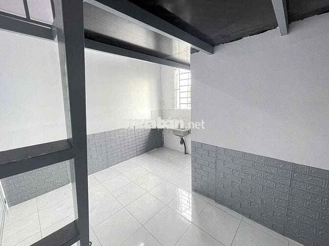 ĐỘC QUYỀN PHÒNG CÓ GÁC NGAY ĐH TÔN ĐỨC THẮNG