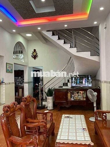 NHÀ PHỐ HÓC MÔN - 3 TẦNG - 8X17 - HẺM Ô TÔ THÔNG TỨ PHÍA