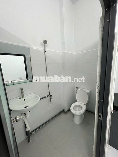 Nhà nguyên căn 1T1L 3PN 2WC diện tích 120m2 Tân Hải, P.13, Q.Tân Bình