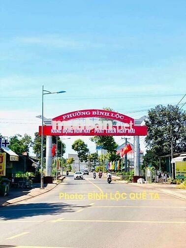 Mặt tiền nhựa kinh doanh. Sổ riêng thổ cư. Ngaytrung tâm Phường.