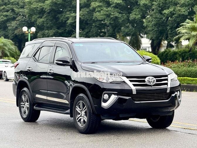 Toyota Fortuner 2.7V 4x2 AT 2017 Nhập Khẩu