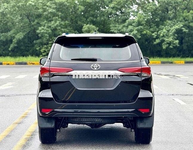 Toyota Fortuner 2.7V 4x2 AT 2017 Nhập Khẩu