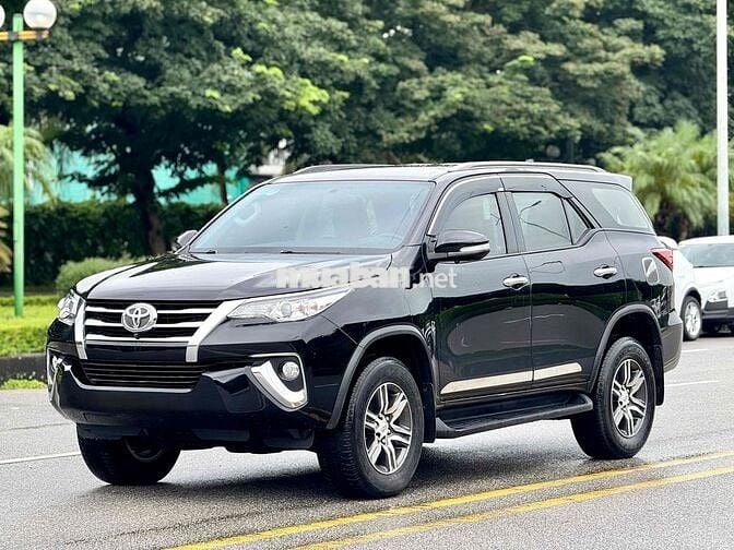 Toyota Fortuner 2.7V 4x2 AT 2017 Nhập Khẩu