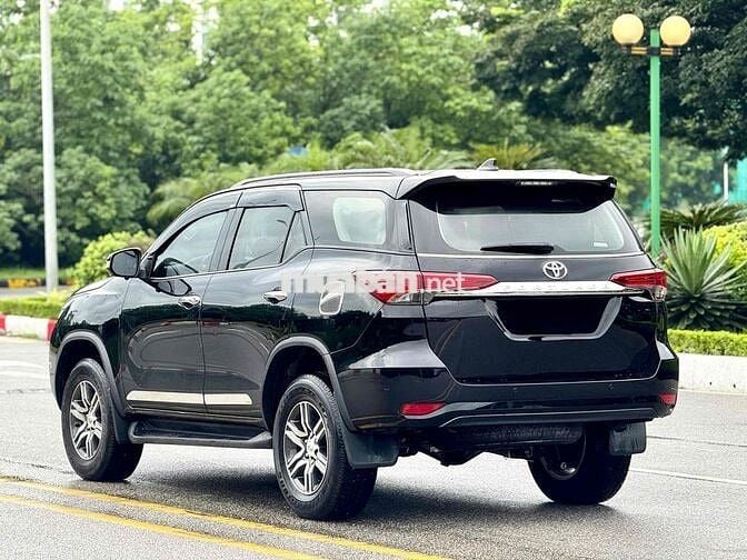Toyota Fortuner 2.7V 4x2 AT 2017 Nhập Khẩu
