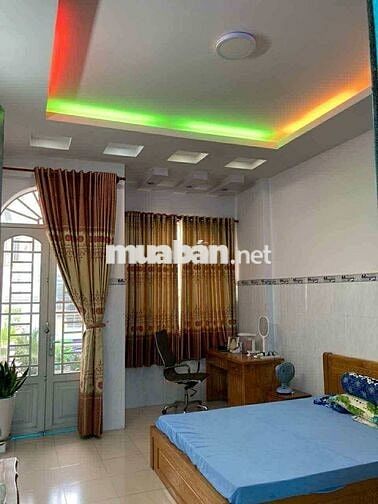 NHÀ PHỐ HÓC MÔN - 3 TẦNG - 8X17 - HẺM Ô TÔ THÔNG TỨ PHÍA