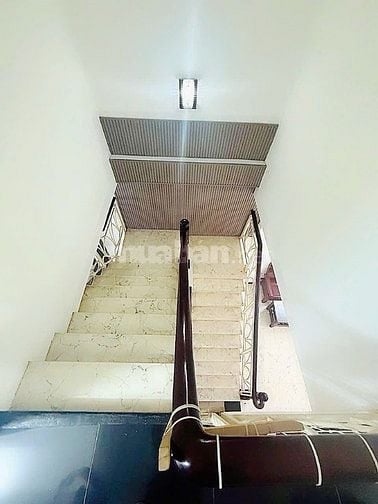 Cần ra gấp căn nhà đường Trần Xuân soạn Q7