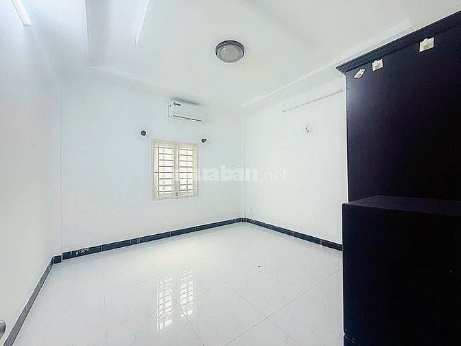 Cần ra gấp căn nhà đường Trần Xuân soạn Q7