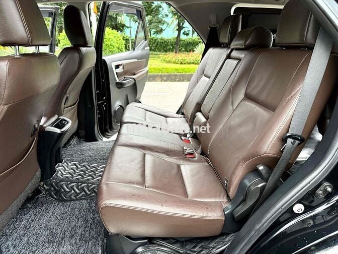 Toyota Fortuner 2.7V 4x2 AT 2017 Nhập Khẩu