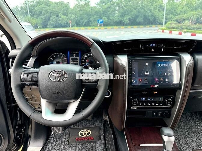 Toyota Fortuner 2.7V 4x2 AT 2017 Nhập Khẩu
