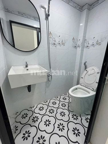 Nhà bán Quận 8 đường hẻm xe hơi tới nhà.