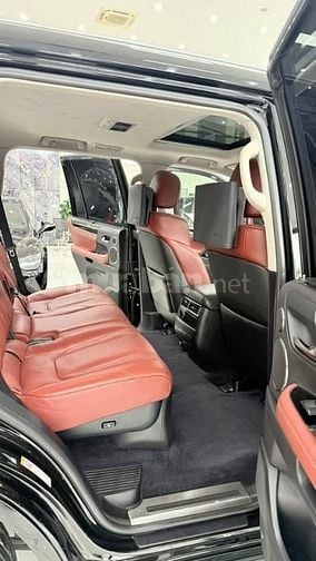 Bán Lexus LX570 nhập Mỹ 2018, 1 chủ, chạy chưa đên 5 vạn.