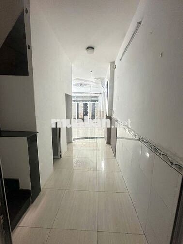 MÌNH CHO THUÊ NHÀ ĐẸP GIÁ RẺ SÁT TÂN SƠN NHÌ Q.TPHU, 4.2 X 20, 18TR