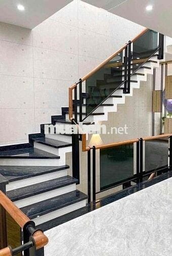 Bán gấp nhà chủ ngộp Bank đẹp .SHR 785tr