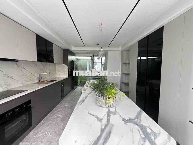 NHÀ 5 Tầng – Có Thang Máy – Hẻm xe hơi – Phường Bình Thuận - Quận 7