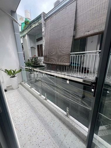 Nhà bán Quận 8 đường hẻm xe hơi tới nhà.