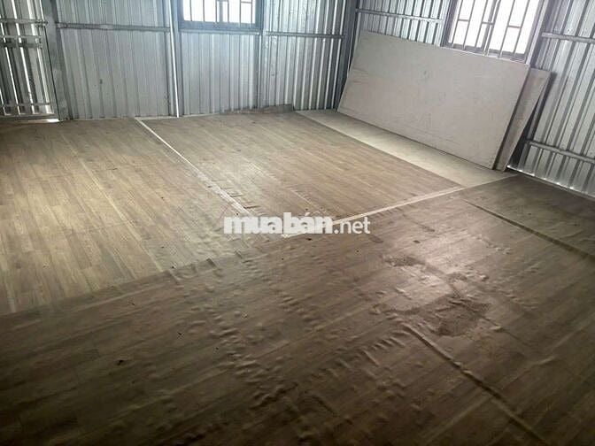 Cho thuê nhà nguyên căn hẻm xe hơi 2279 Huỳnh Tấn Phát diện tích rộng